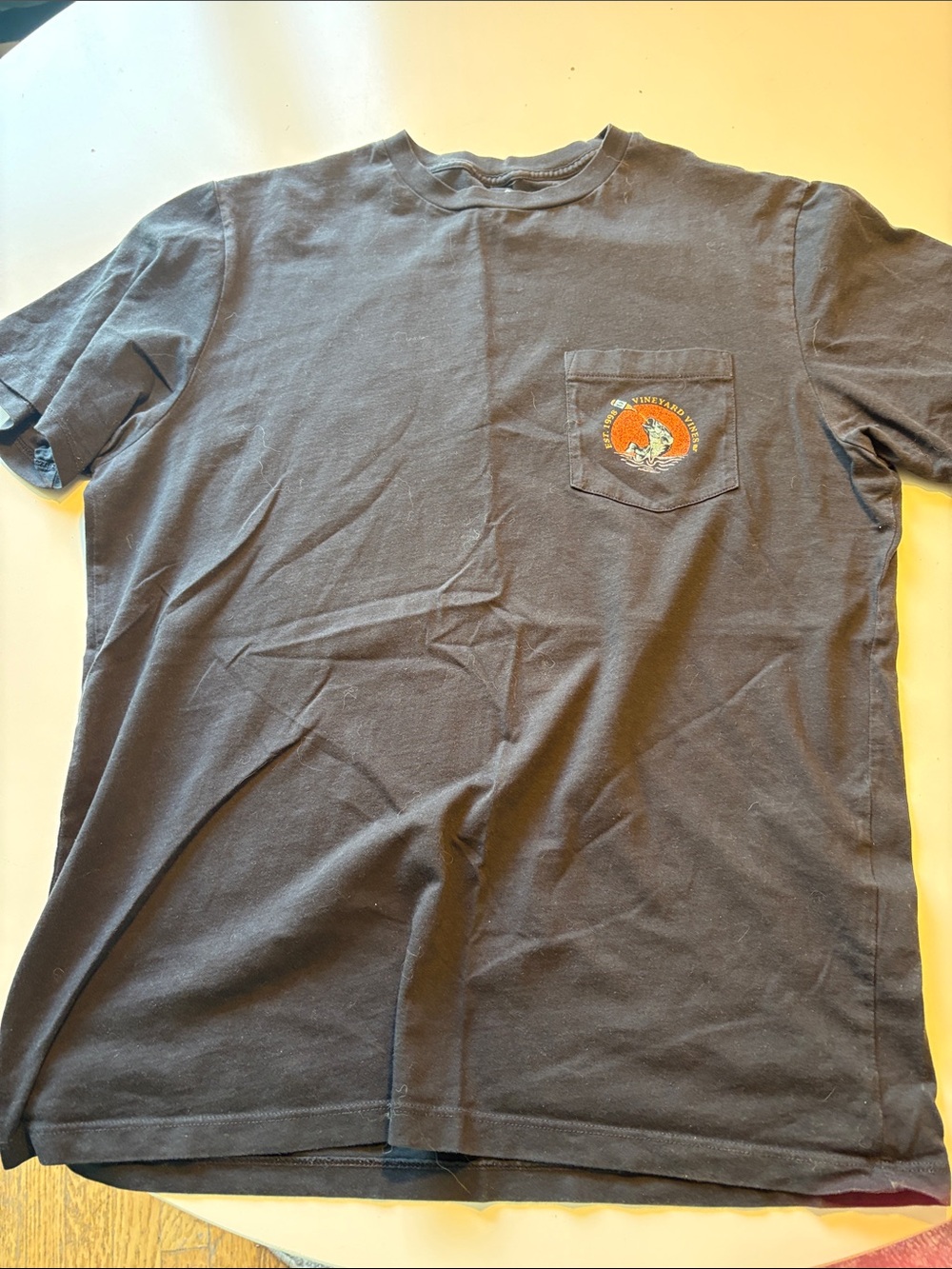Men's black Vineyard Vined Pocket T-Shirt with Sunset Patch size S